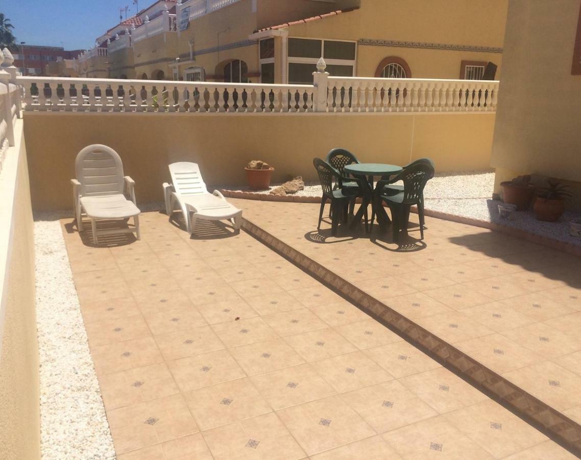 Torrevieja, La Torreta Ground Floor Apartment With Large Private Patio Garden Экстерьер фото